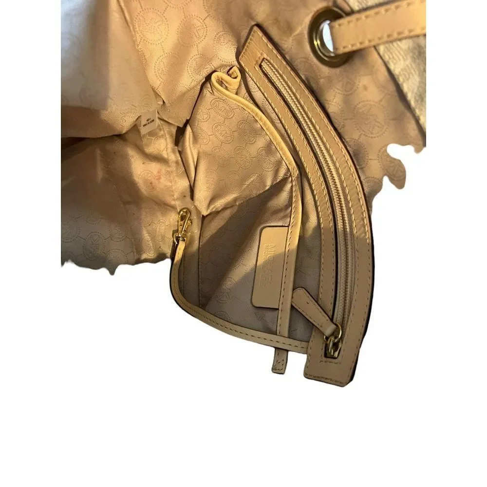 Michael Kors Jet Set‎ White Tote Bag - Picture 11 of 15